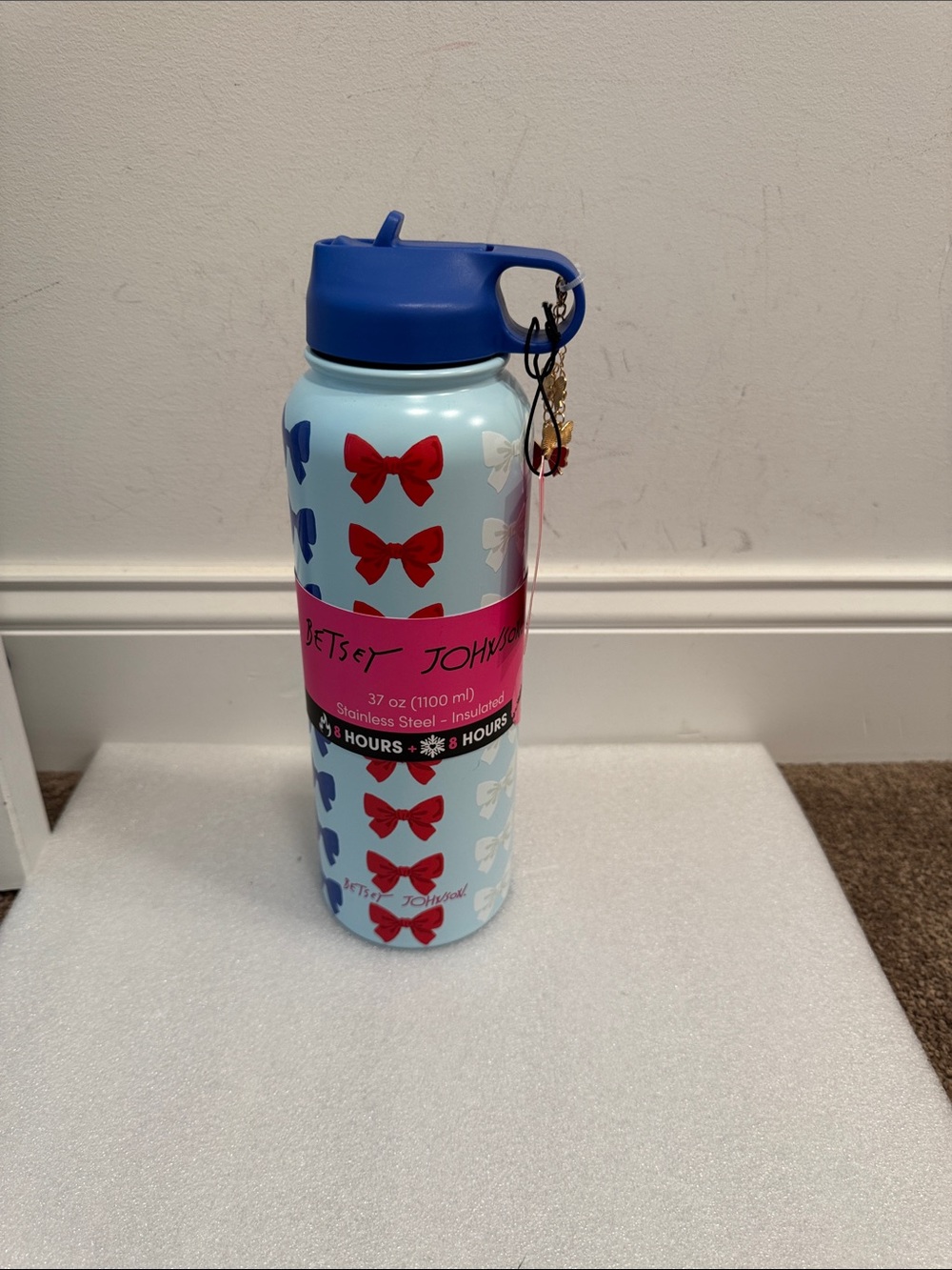 Betsey Johnson red white and blue bows 37oz insulated tumbler water bottle NWT